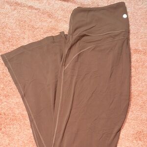 Groove Super High Rise flared lululemon Nulu